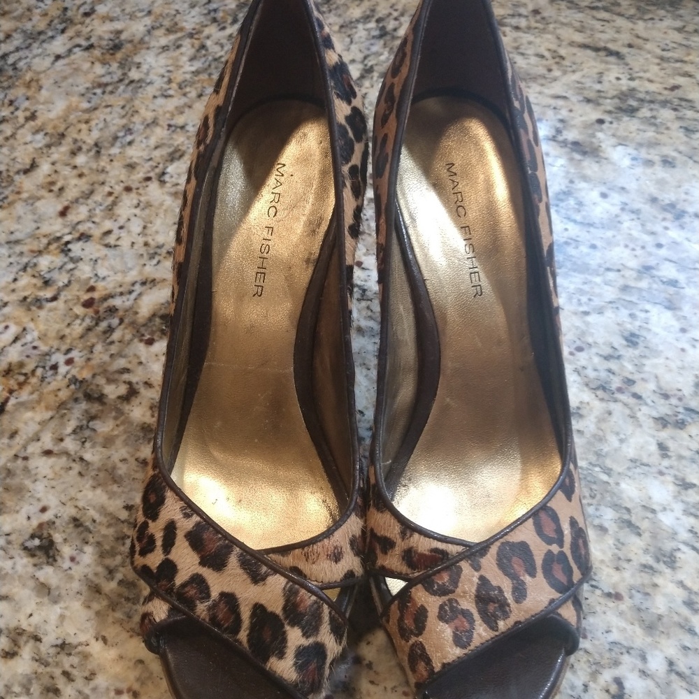 Marc Jacobs animal print heel